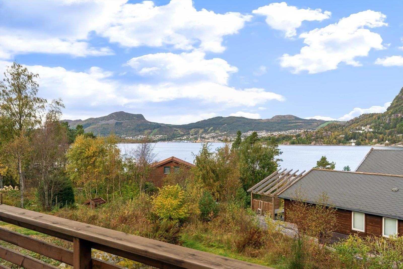 Charming House Located By The Fjord With The Pultpitrock Within Short Distance Villa Jørpeland Exteriör bild