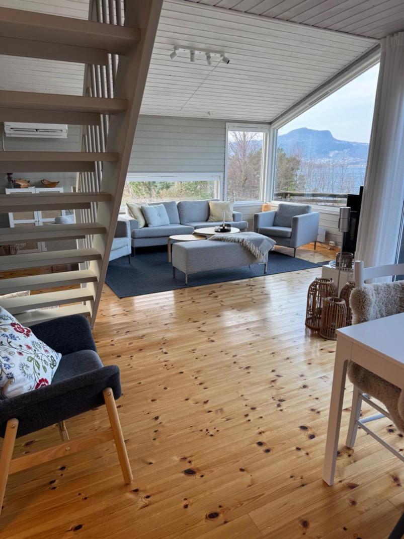 Charming House Located By The Fjord With The Pultpitrock Within Short Distance Villa Jørpeland Exteriör bild